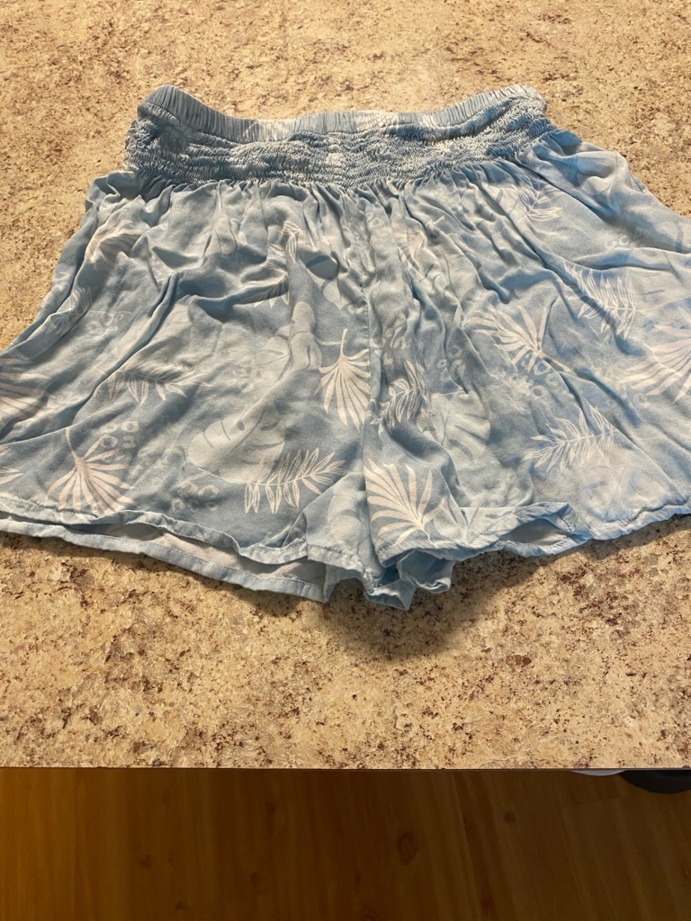 Light Blue Floral Women's Elastic-Waist Shorts